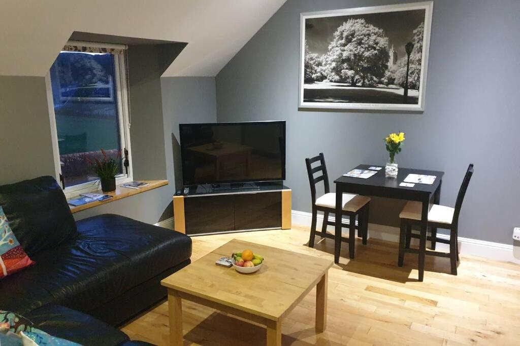 Unkenhaus. Cosy, Modern Apartment, Private Parking Lerwick Exterior photo