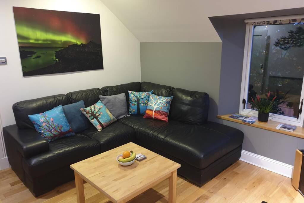 Unkenhaus. Cosy, Modern Apartment, Private Parking Lerwick Exterior photo