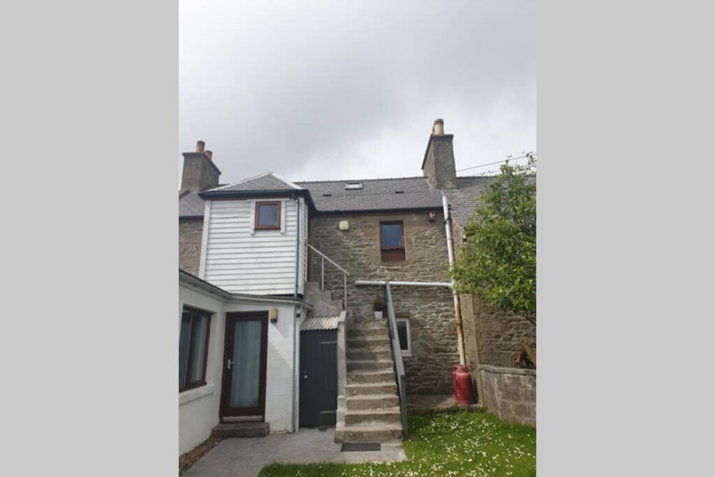Unkenhaus. Cosy, Modern Apartment, Private Parking Lerwick Exterior photo